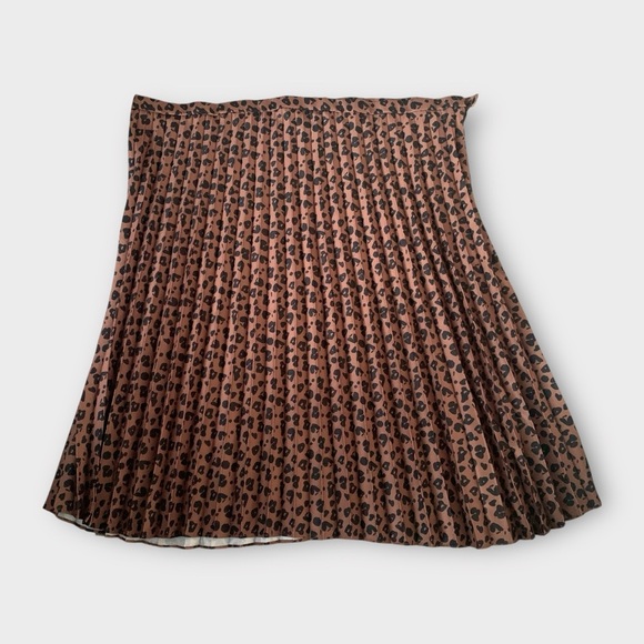 Guillaume Leopard Print Pleated Skirt - Picture 2 of 6